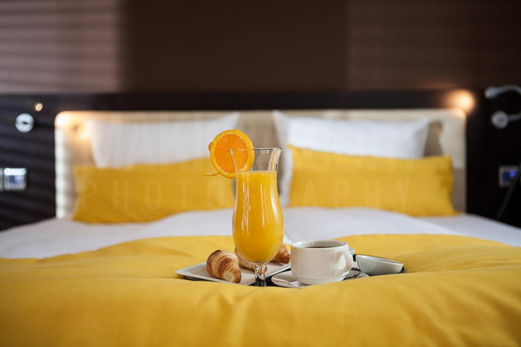 Hotel Eclipse Domasław Oda fotoğraf